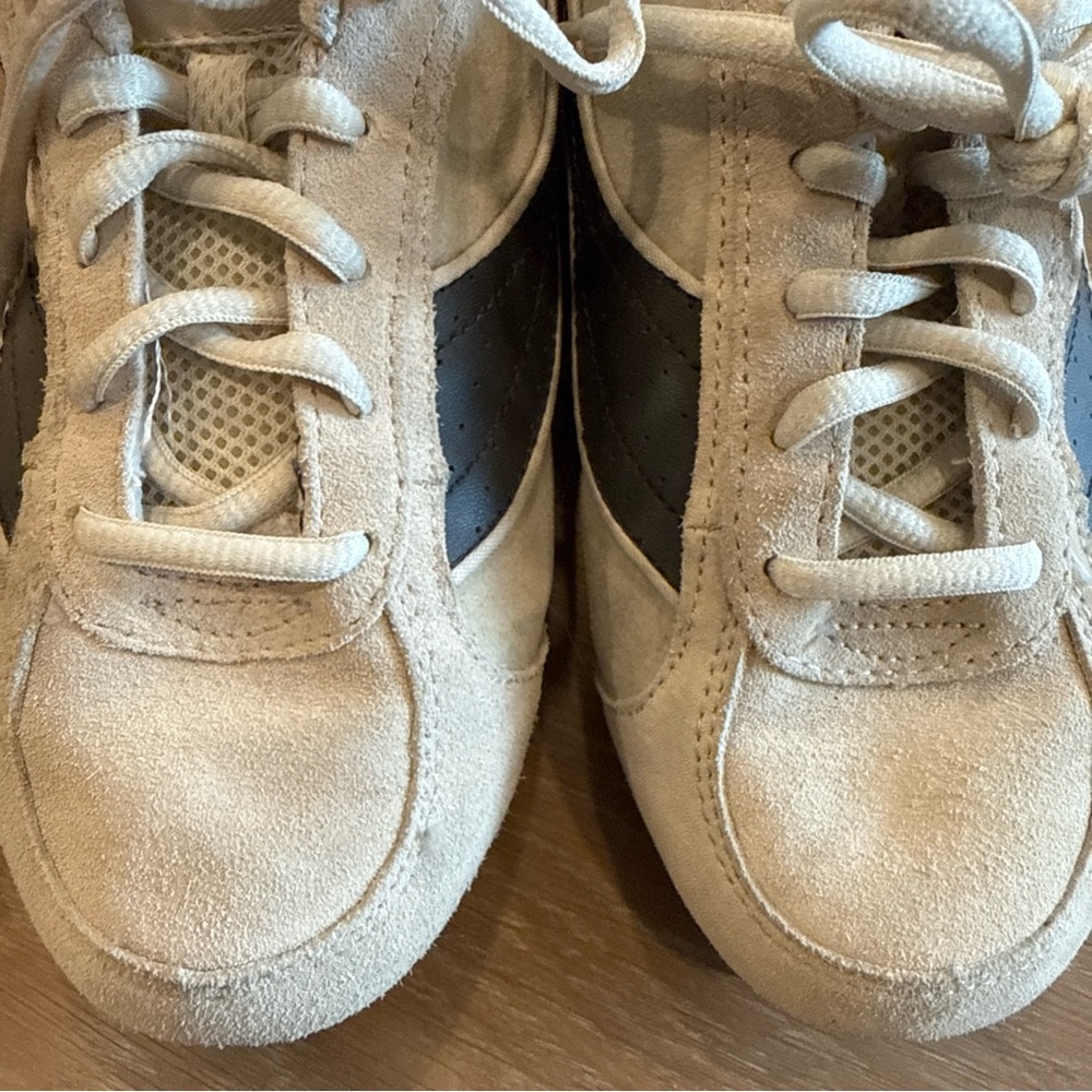 Champion Shoes Women’s 7 Sneakers Brown Beige/Cream Suede Lace Up Comfort Low - Picture 7 of 12
